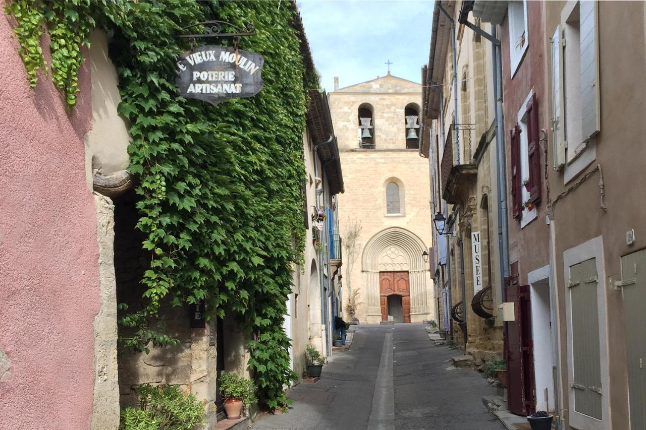 Maison De Charme Renovee Cucuron Exterior foto